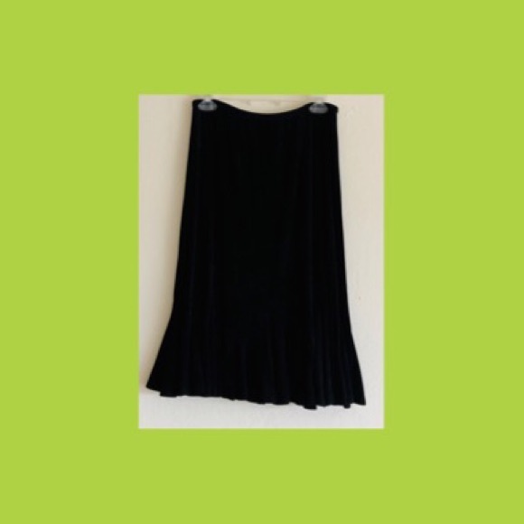 Women’s 3 piece Skirt set  Price Drop! - Picture 5 of 7